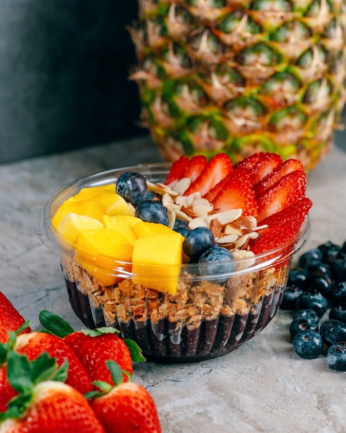 Cold-pressed juices with fresh fruit