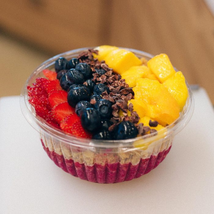 Açaí bowl with mango and blueberries